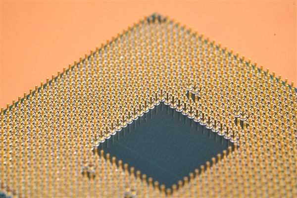 AMD锐龙7 9850X3D现身跑分：比9800X3D提升4.7%